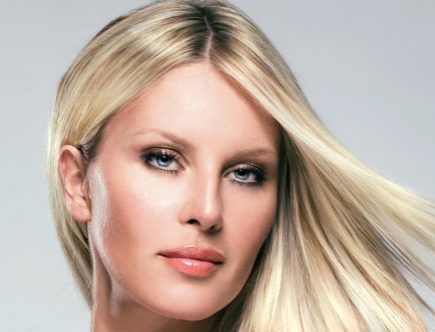 Essens Beauty Cleansing Products -Simona Krainova - Czech Model