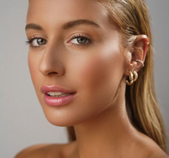 Essens Beauty - Makeup